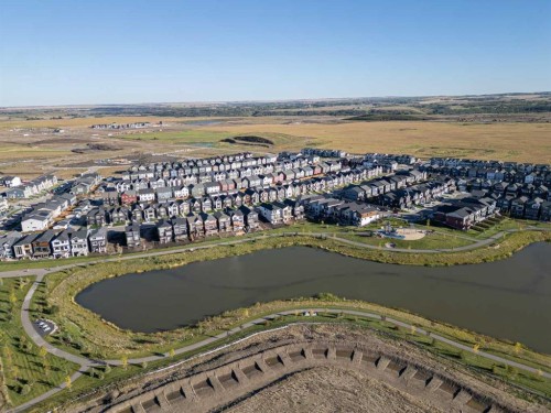 74 Mallard Heath Se, Calgary, AB 