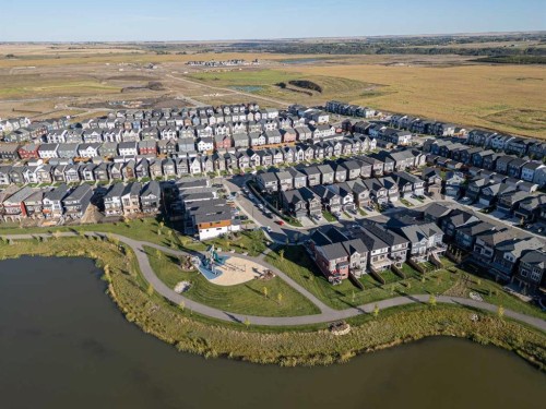 74 Mallard Heath Se, Calgary, AB 