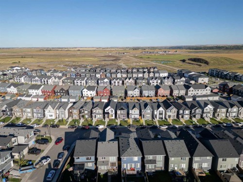 74 Mallard Heath Se, Calgary, AB 