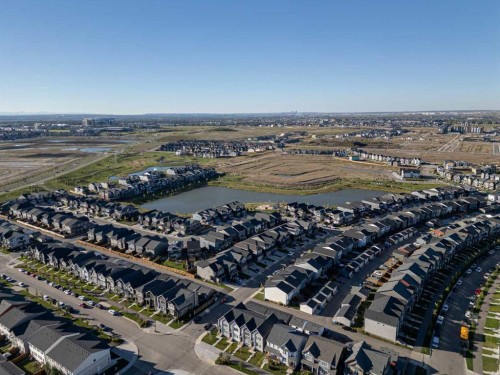 74 Mallard Heath Se, Calgary, AB 
