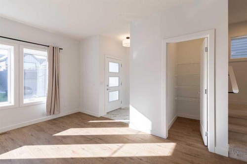 74 Mallard Heath Se, Calgary, AB 
