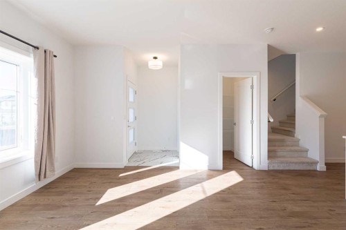74 Mallard Heath Se, Calgary, AB 