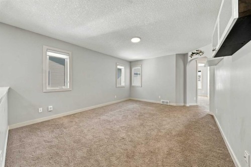 44 Skyview Point Terrace Ne, Calgary, AB 