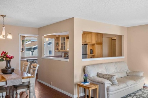 244 Cantrell Drive Sw, Calgary, AB 