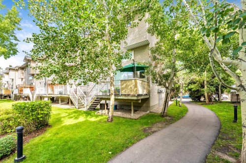 190 Inglewood Grove Se, Calgary, AB 