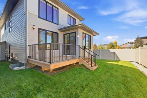 345 West Grove Lane Sw, Calgary, AB 