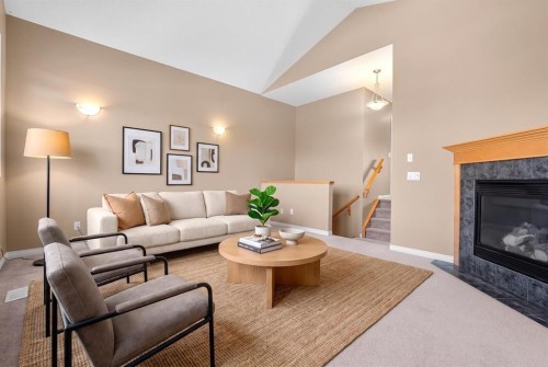 15 Cranfield Manor Se, Calgary, AB 