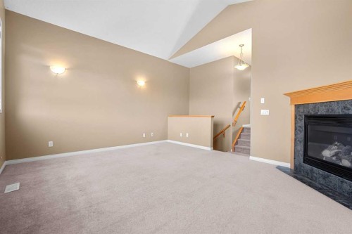 15 Cranfield Manor Se, Calgary, AB 