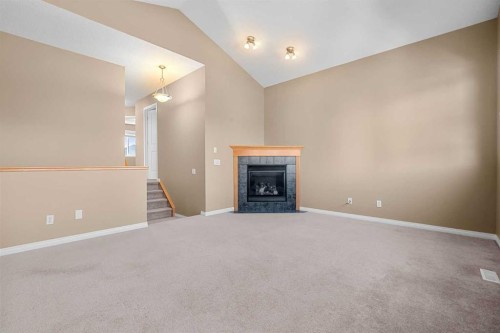 15 Cranfield Manor Se, Calgary, AB 