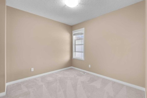 15 Cranfield Manor Se, Calgary, AB 