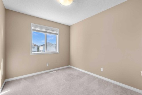15 Cranfield Manor Se, Calgary, AB 