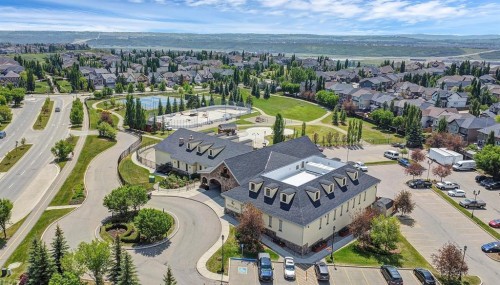 15 Cranfield Manor Se, Calgary, AB 