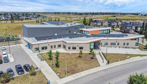 15 Cranfield Manor Se, Calgary, AB 