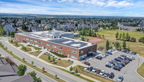 15 Cranfield Manor Se, Calgary, AB 