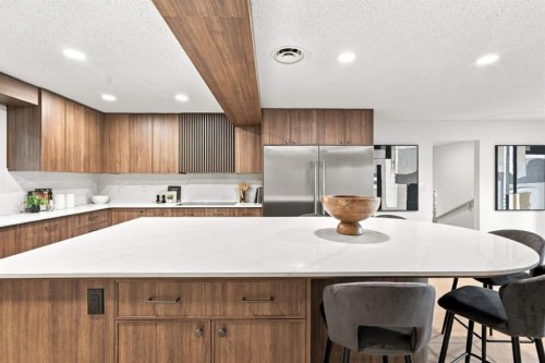 1008 Shawnee Drive Sw, Calgary, AB 