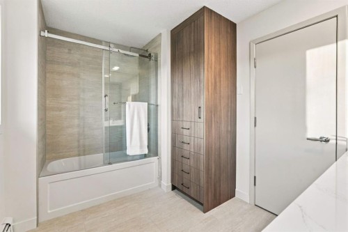 1008 Shawnee Drive Sw, Calgary, AB 