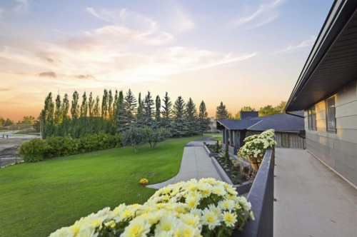 1008 Shawnee Drive Sw, Calgary, AB 
