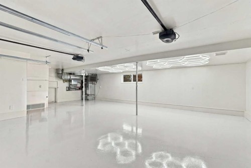 1008 Shawnee Drive Sw, Calgary, AB 