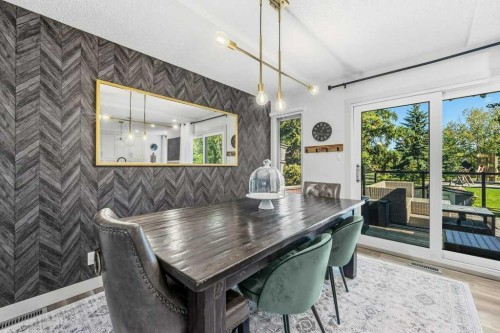 513 Oakridge Way Sw, Calgary, AB 