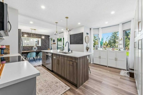 513 Oakridge Way Sw, Calgary, AB 