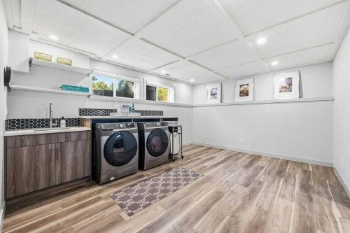 513 Oakridge Way Sw, Calgary, AB 