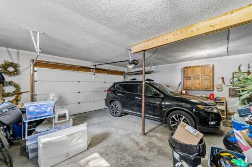 513 Oakridge Way Sw, Calgary, AB 