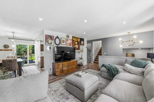 513 Oakridge Way Sw, Calgary, AB 
