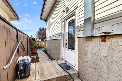 1823 47 Street Se, Calgary, AB 