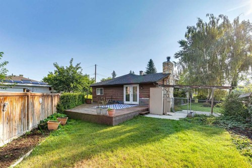 4528 26 Avenue Sw, Calgary, AB 