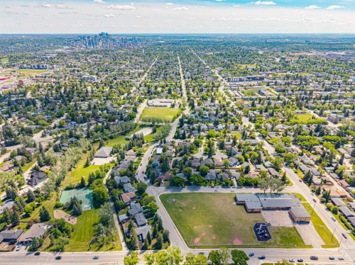 4528 26 Avenue Sw, Calgary, AB 