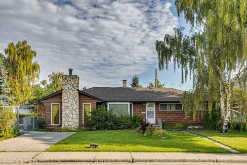 4528 26 Avenue Sw, Calgary, AB 