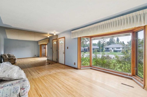 4528 26 Avenue Sw, Calgary, AB 