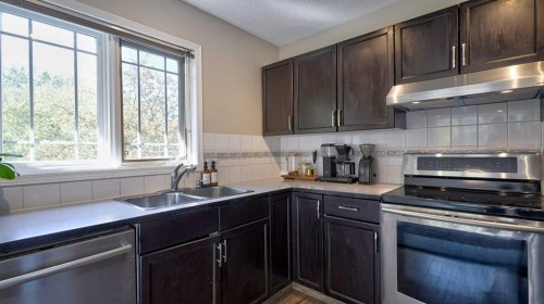 192 Inglewood Cove Se, Calgary, AB 