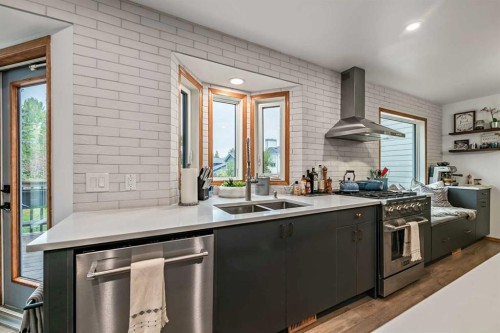 16 Evergreen Gardens Sw, Calgary, AB 