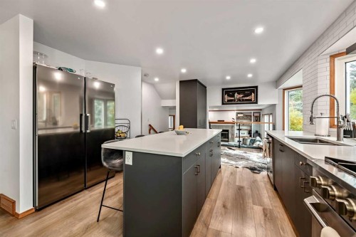 16 Evergreen Gardens Sw, Calgary, AB 