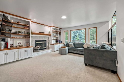 16 Evergreen Gardens Sw, Calgary, AB 