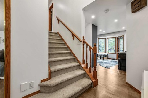 16 Evergreen Gardens Sw, Calgary, AB 