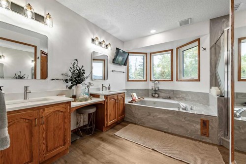 16 Evergreen Gardens Sw, Calgary, AB 