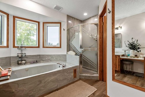 16 Evergreen Gardens Sw, Calgary, AB 