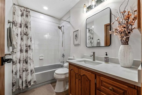 16 Evergreen Gardens Sw, Calgary, AB 