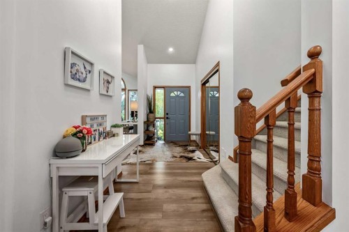 16 Evergreen Gardens Sw, Calgary, AB 