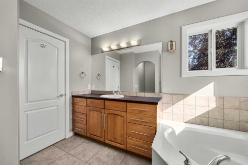 87 Brightonstone Gardens Se, Calgary, AB 