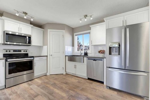 115 Heartland Boulevard, Cochrane, AB 