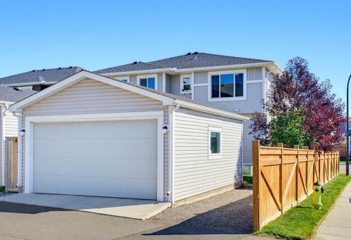 115 Heartland Boulevard, Cochrane, AB 