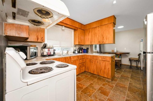 823 Sabrina Road Sw, Calgary, AB 