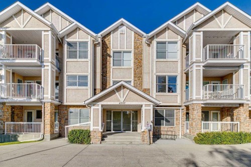 209-4507 45 Street, Calgary, AB 