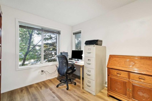 209-4507 45 Street, Calgary, AB 