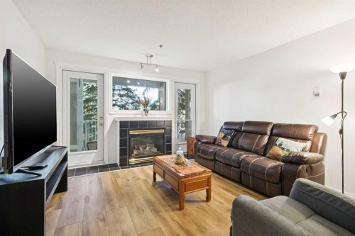 209-4507 45 Street, Calgary, AB 