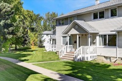 262 Killarney Glen Court SW Calgary, AB T3E 2P3