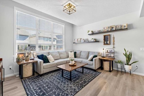 44 Magnolia Heights Se, Calgary, AB 